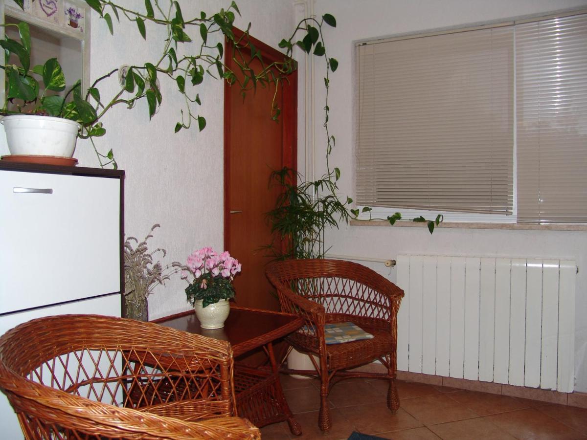 Apartments Bozica Đảo Krk Ngoại thất bức ảnh