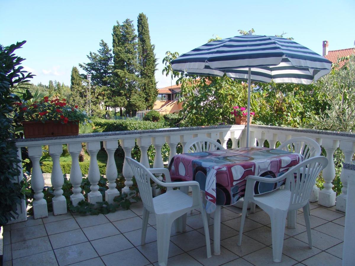 Apartments Bozica Đảo Krk Ngoại thất bức ảnh