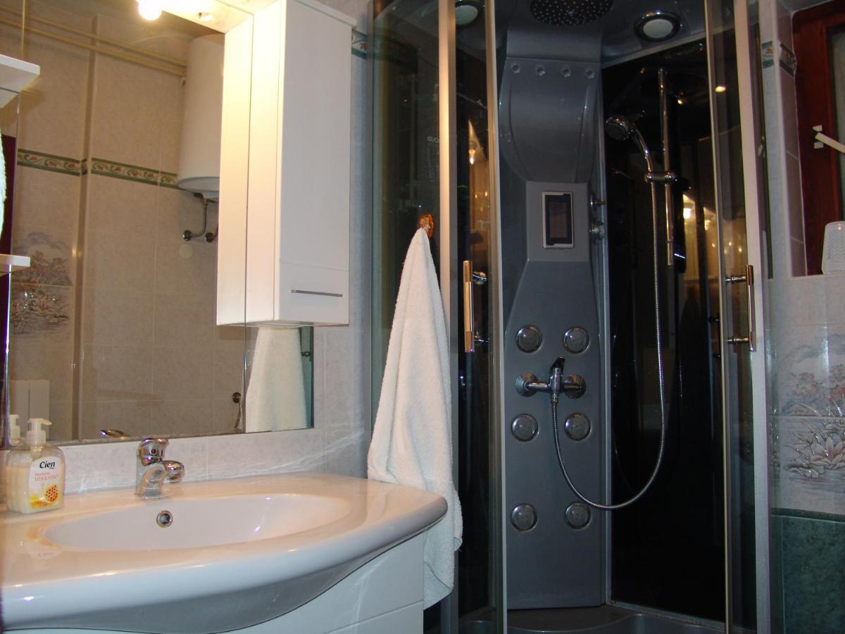 Apartments Bozica Đảo Krk Ngoại thất bức ảnh