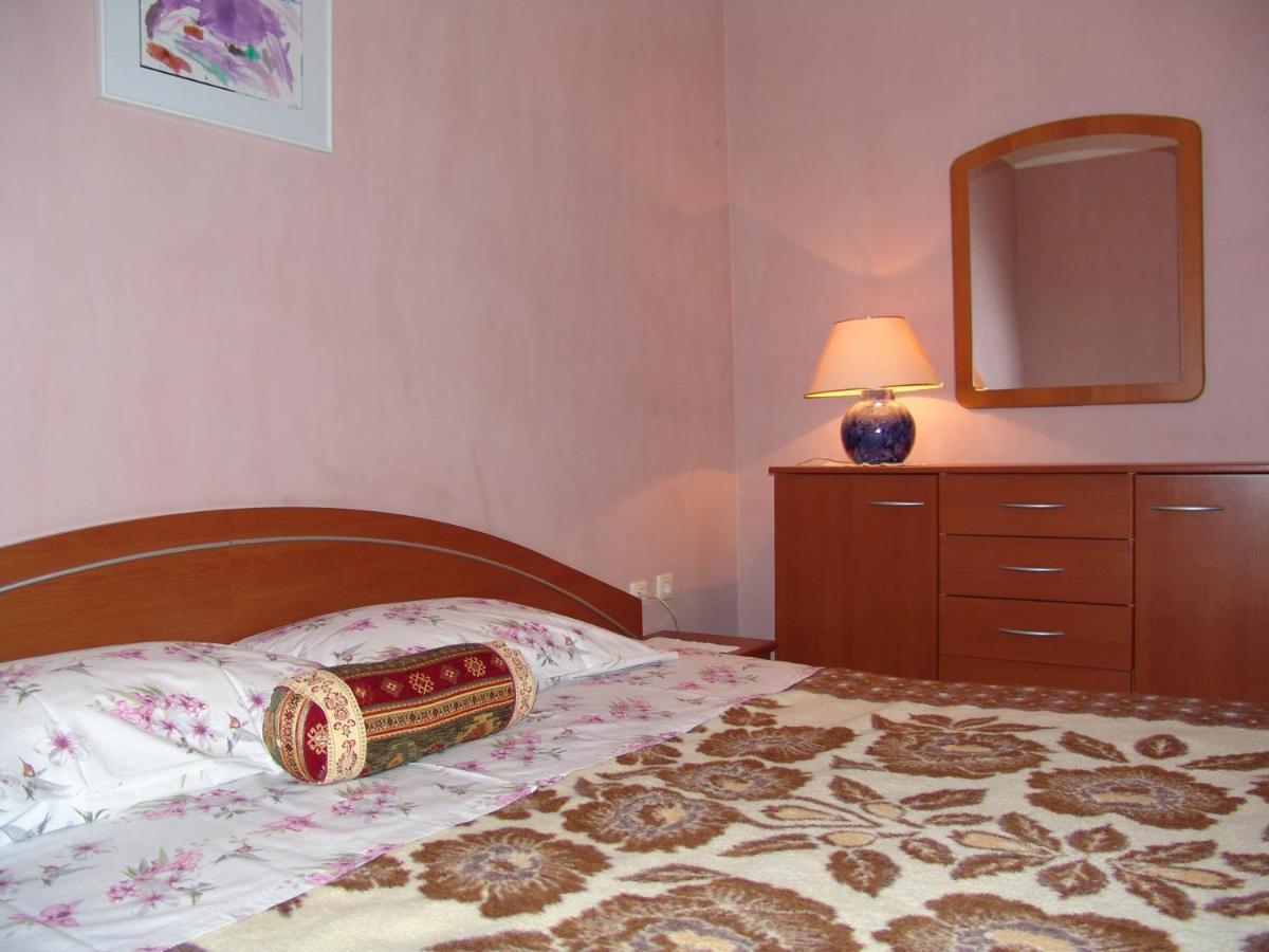 Apartments Bozica Đảo Krk Ngoại thất bức ảnh