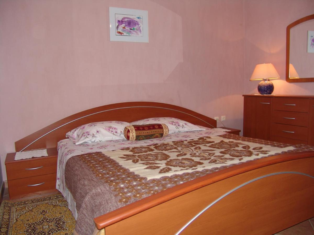 Apartments Bozica Đảo Krk Ngoại thất bức ảnh